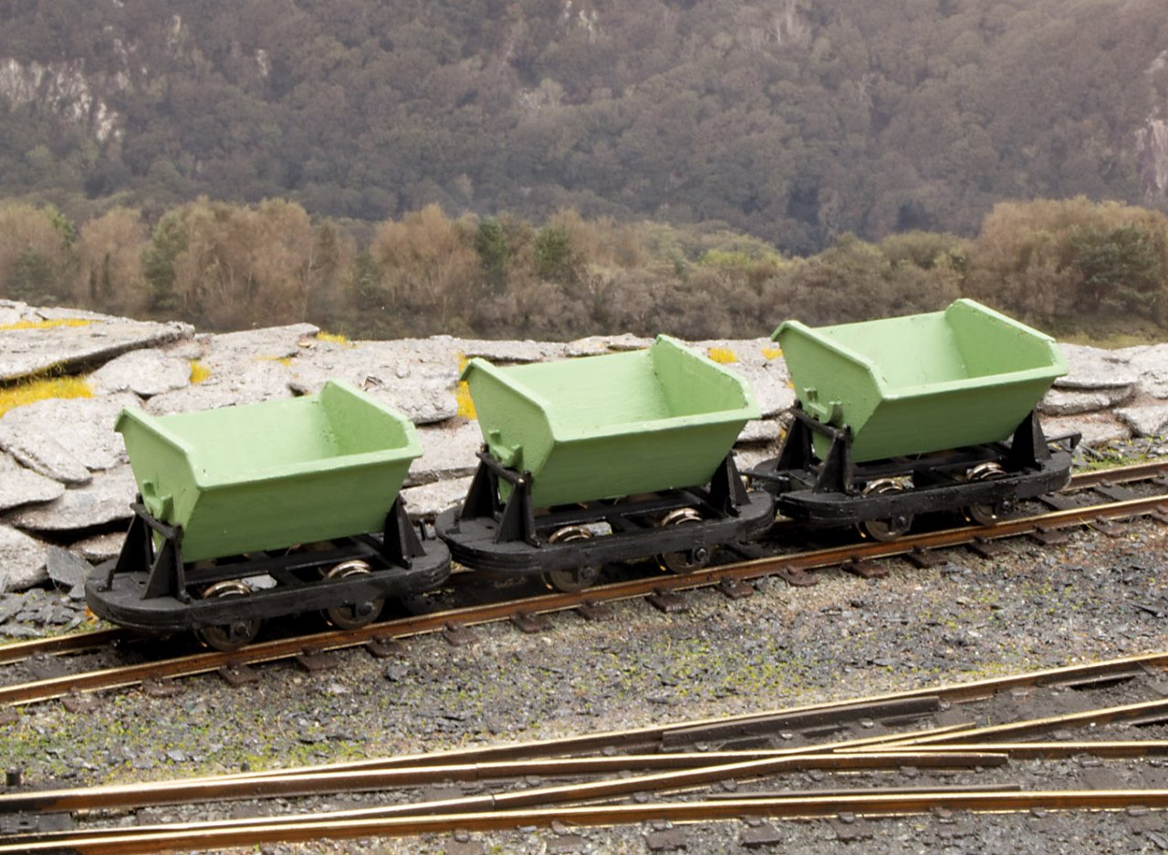 PECO OR165 O-16.5 (NG7) V-SKIP SIDE TIP WAGONS LASERCUT KIT