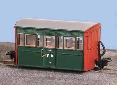 PECO GR557A OO9 FFESTINIOG RAILWAY 4-WHEEL BUG BOX COACH COL. STEPHENS LIVERY, NO. 3